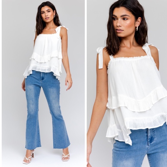 White Sleeveless Asymmetrical Hem Line Tiered Top - Picture 4 of 4